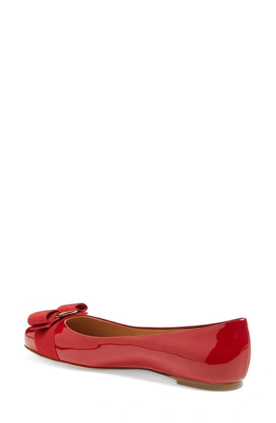 Ferragamo Varina Flat Ballerina Shoes In Red