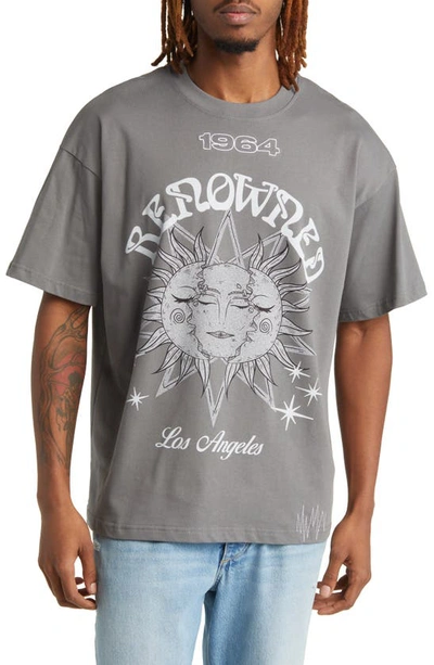 Shop Renowned Astrology The Sun Graphic T-shirt In Grey