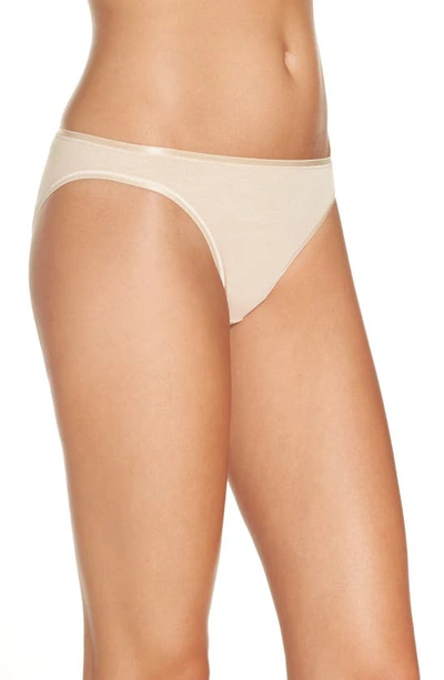 Hanro Cotton Seamless High-cut Briefs In Skin