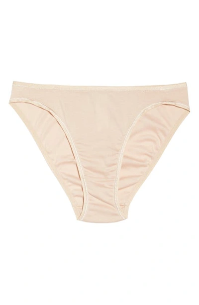 Hanro Cotton Seamless High-cut Briefs In Skin
