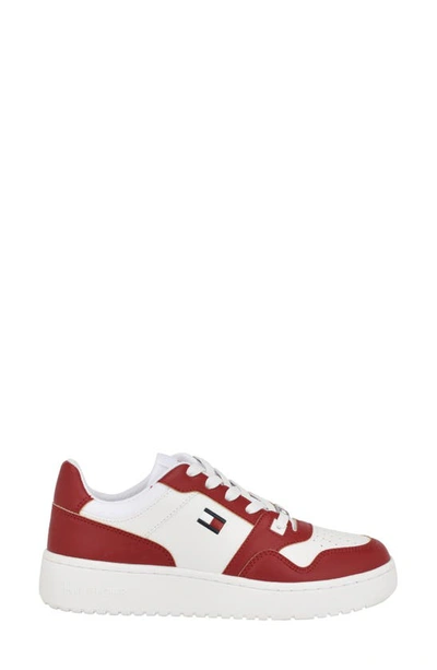 Tommy Hilfiger Twigye Sneaker In White/ Red