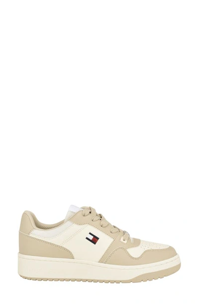 Tommy Hilfiger Twigye Sneaker In Taupe