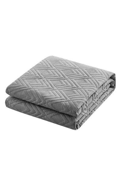 Shop Chic Venitian 3-piece Quilt Set In Grey