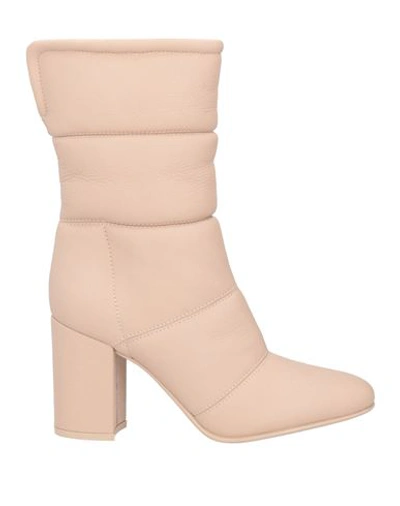 Shop Gianvito Rossi Woman Ankle Boots Light Pink Size 8 Leather