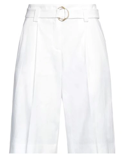 Eleventy Woman Shorts & Bermuda Shorts White Size 0 Linen, Cotton, Elastane In White