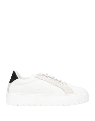 Shop Paul Pierce Man Sneakers White Size 8 Textile Fibers, Leather