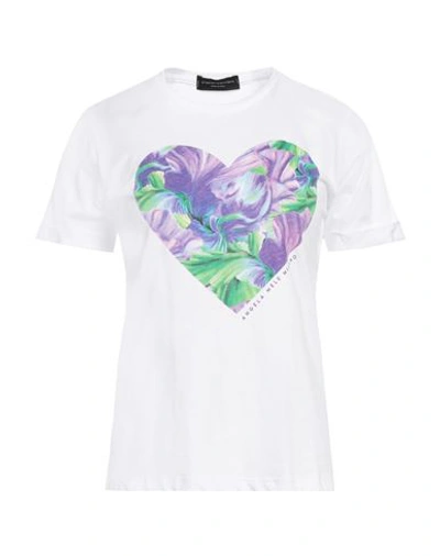 Shop Angela Mele Milano Woman T-shirt White Size M Cotton