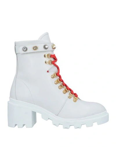 Shop Stokton Woman Ankle Boots White Size 7 Leather