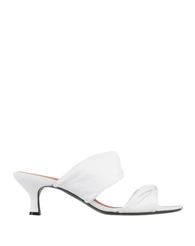 Via Roma 15 Woman Sandals White Size 11 Soft Leather In White