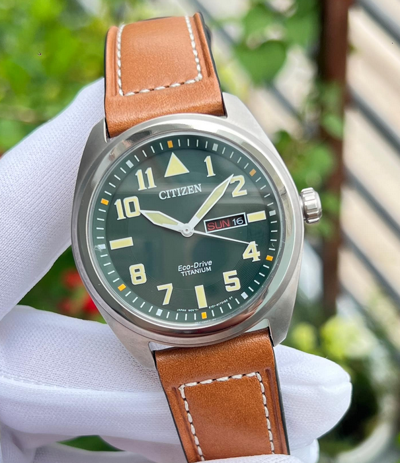 Pre-owned Citizen Eco-drive Super Titanium Bm8560-02x Sapphire Crystal Green Dial Watch