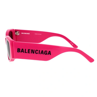 Balenciaga Logo-print Rectangle-frame Sunglasses In Fuchsia
