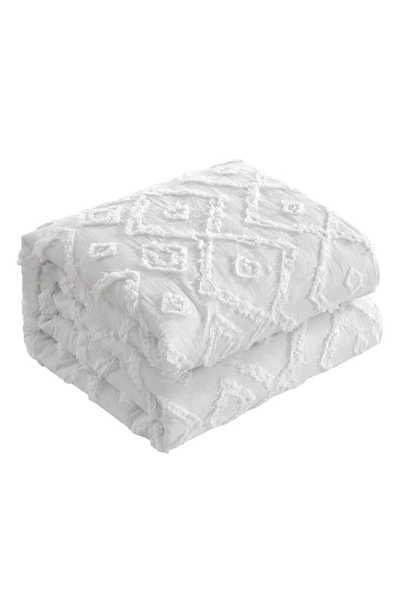 Shop Chic Cade 3-piece Down Alternative Quilt Set In White
