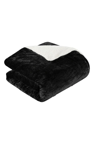 Shop Chic Adele 7-piece Down Alternative Bedding Set With Fleece Lining In Black
