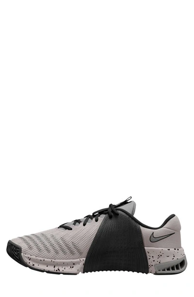 Nike Men's Metcon 8 Training Shoes In Iron Ore/ Flat Pewter/ Black