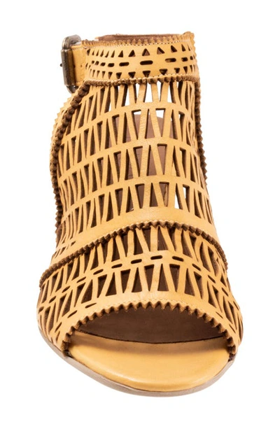 Bueno Candice Sandal In Mustard