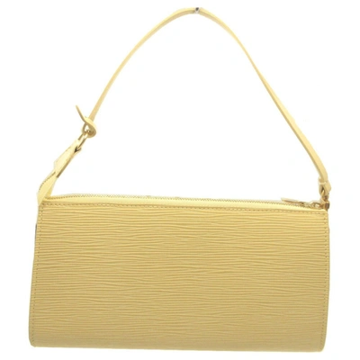 Pre-owned Louis Vuitton Pochette Accessoire Beige Leather Clutch Bag ()