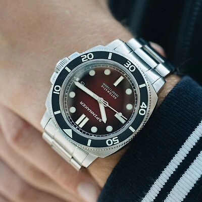 Pre-owned Spinnaker Hull Diver Automatic Ombre Red Watch - Brand