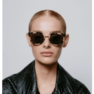 Shop A.kjã¦rbede Jolie Sunglasses In Black