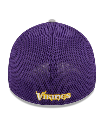 Shop New Era Men's  Gray Minnesota Vikings Pipe 39thirty Flex Hat