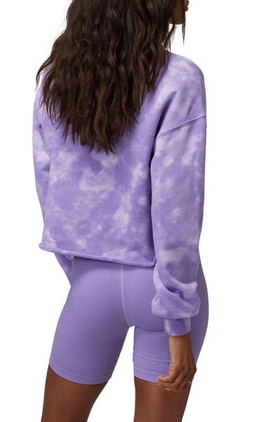 Shop Spiritual Gangster Mazzy Peace Crop Sweatshirt In Cool Violet Crystal Dye