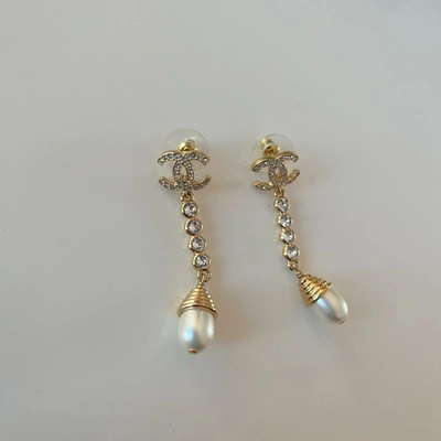 Pre-owned Chanel Gold-tone Metal Drop Earrings With Crystal