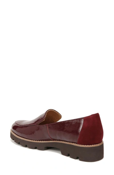 Vionic Kensley Loafer In Crimson