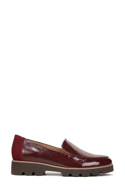 Vionic Kensley Loafer In Crimson