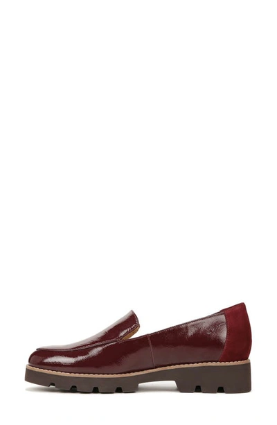 Vionic Kensley Loafer In Crimson