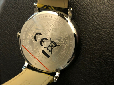 Pre-owned Versace $695  Women's V-circle Clans Edition Yellow Plaid Swiss Watch Ve8100118
