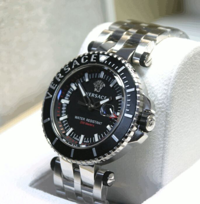 Pre-owned Versace $2095  Men's V-race Diver Blue 46mm Dial 200 Meter Swiss Watch Veak00418