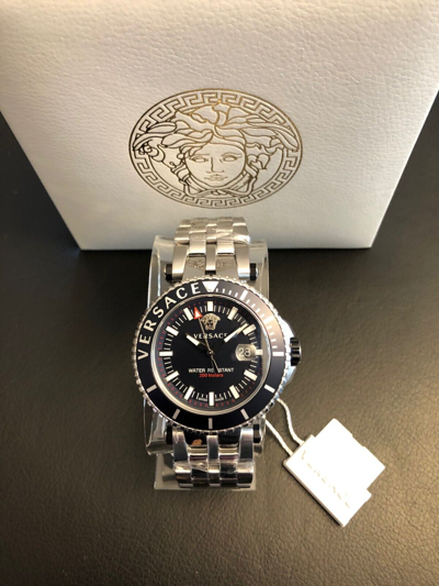 Pre-owned Versace $2095  Men's V-race Diver Blue 46mm Dial 200 Meter Swiss Watch Veak00418