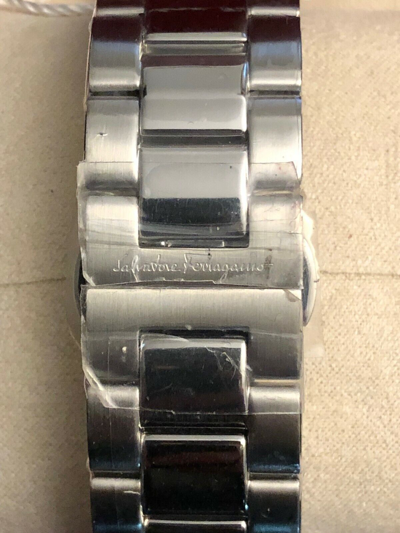 Pre-owned Ferragamo $1095 Salvatore  Men's Blue/red Bezel 43mm Swiss Made Watch Sfyk00520
