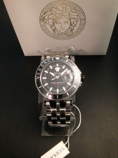 Pre-owned Versace $2095  Men's V-race Diver Black 46mm Dial 200 Meter Swiss Watch Veak00318