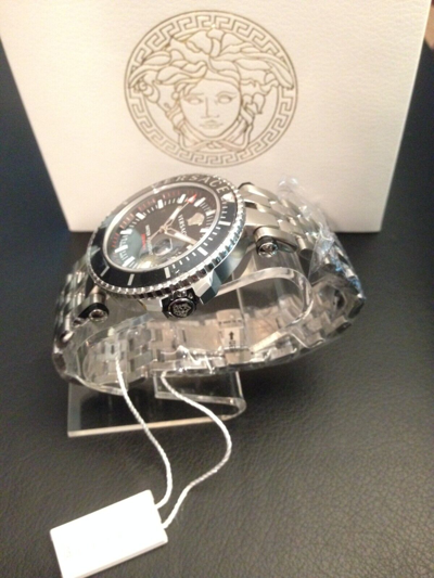 Pre-owned Versace $2095  Men's V-race Diver Black 46mm Dial 200 Meter Swiss Watch Veak00318
