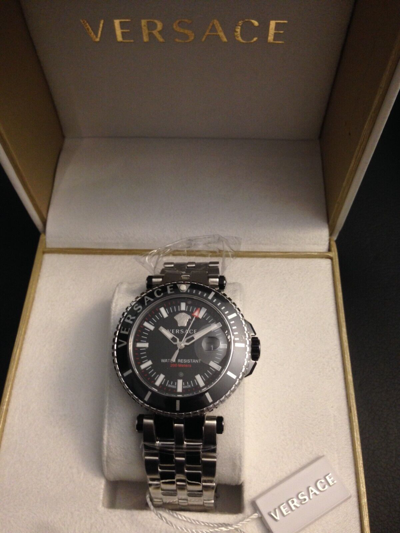 Pre-owned Versace $2095  Men's V-race Diver Black 46mm Dial 200 Meter Swiss Watch Veak00318