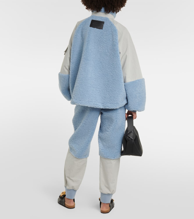 Jw Anderson Colour-block Fleece-textured Jacket In Blue