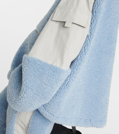 Shop Jw Anderson Colorblocked Fleece-trimmed Jacket In Blue