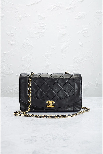 Pre-owned Chanel Quilted Diana Chain Shoulder Bag In Black