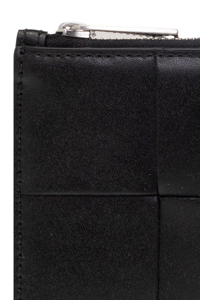 Shop Bottega Veneta Intrecciato Zipped Card Holder In Black
