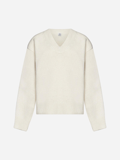 Shop Totême Wool And Cashmere Sweater In Snow 007