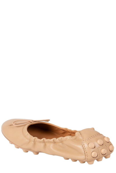 Tod's Gommino Leather Ballet Flats In Beige