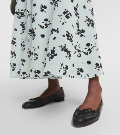 Manolo Blahnik Veralli Leather Ballet Flats In Black