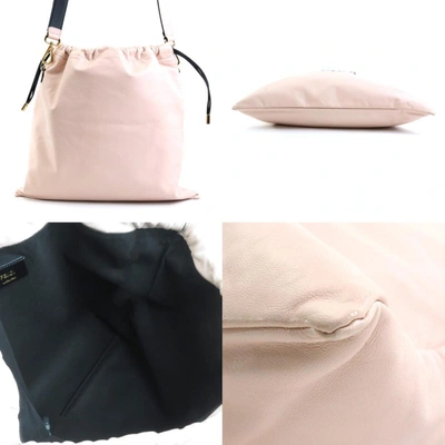Shop Fendi Drawstring Pink Leather Shoulder Bag ()