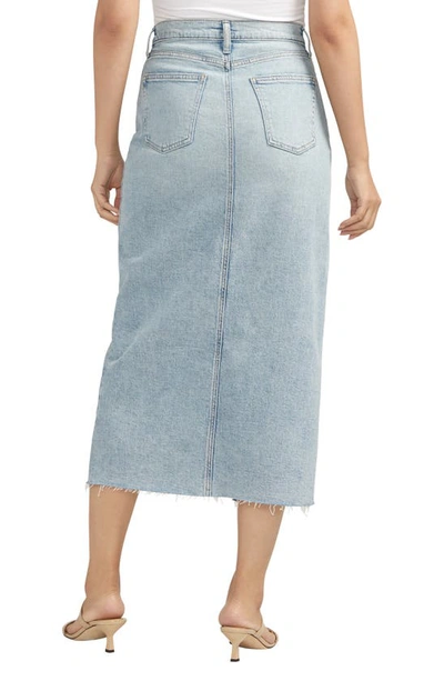 Shop Silver Jeans Co. Front Slit Denim Midi Skirt In Indigo