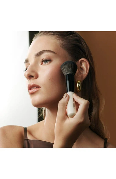 Bobbi Brown Bronzing Powder In Golden Light