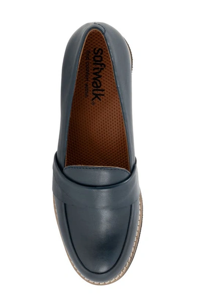 Softwalk Walsh Loafer In Navy