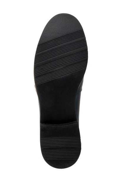 Softwalk Walsh Loafer In Navy