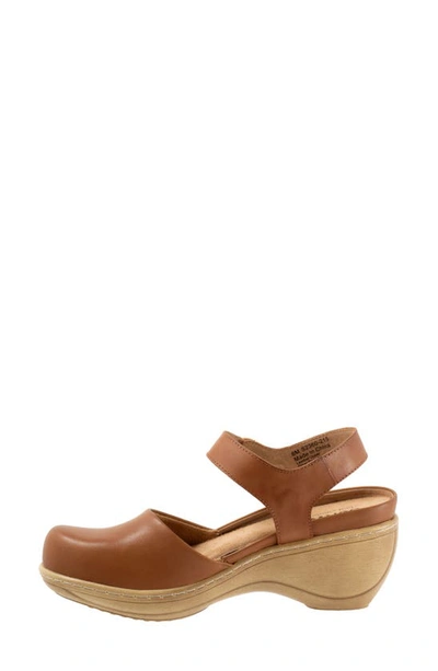 Softwalk Mabelle Ankle Strap Clog In Luggage