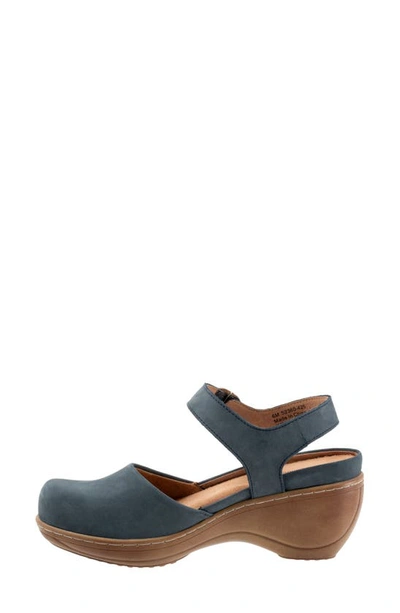 Softwalk Mabelle Ankle Strap Clog In Smoke Nubuck