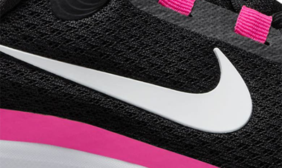 Nike Kidfinity Sneaker In Black/ White/ Laser Fuchsia